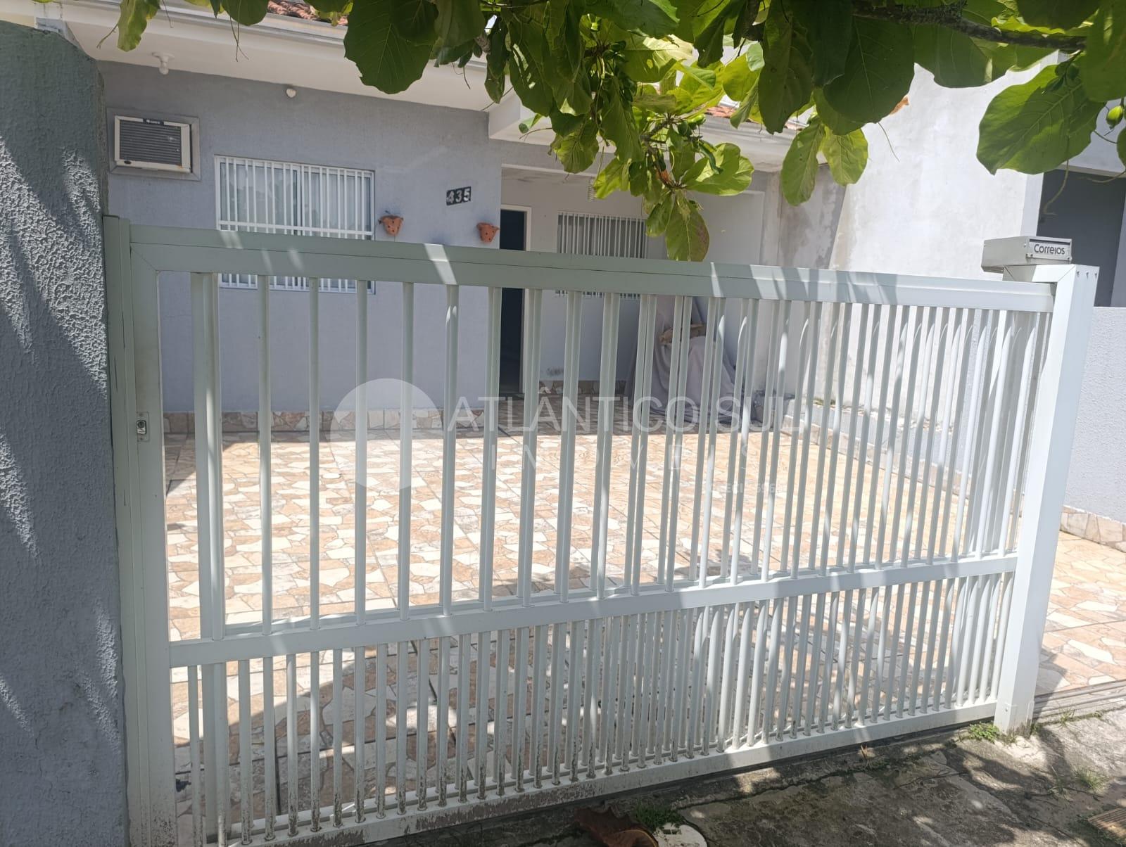 Casa com 02 suítes, piscina, banheira hidromassagem - Monções,...