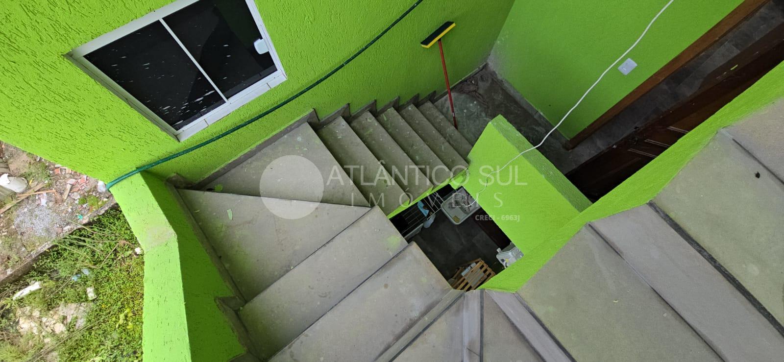 Sobrado à venda com 05 quartos, Saint´Etienne, MATINHOS - PR