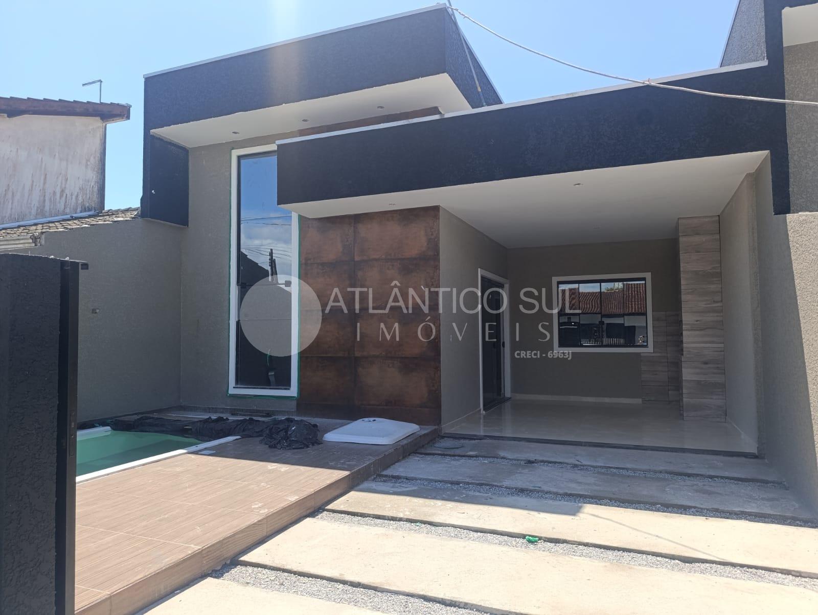 Casa nova com piscina na praia, À VENDA em PONTAL DO PARANA - PR
