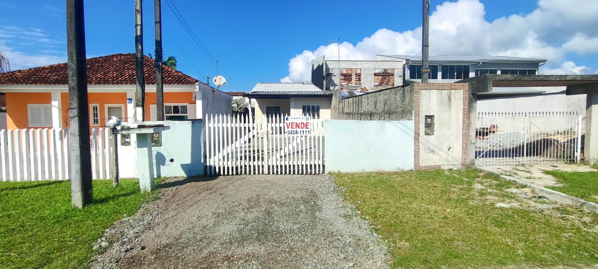 CASA COM 2 QUARTOS A 300 METROS DO MAR NO JUNARA EM MATINHOS
