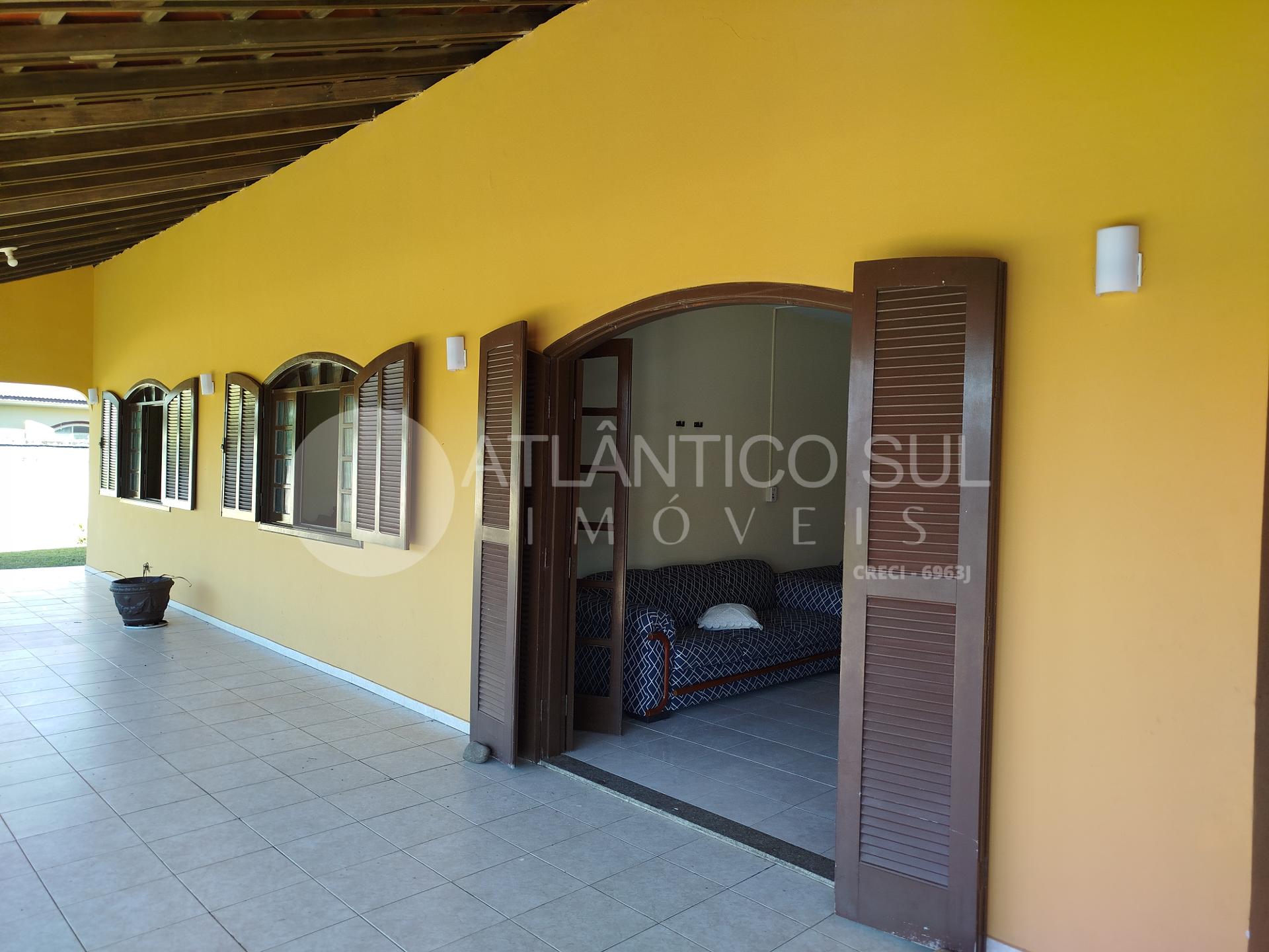 Casa à venda com 05 quartos , Praia de Leste, PONTAL DO PARANA...