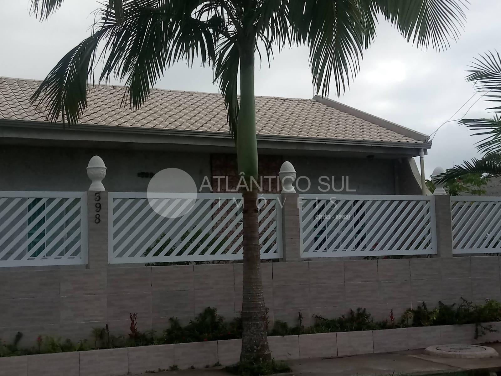 Casa à venda,400 metros do mar em  COSTA AZUL, MATINHOS - PR