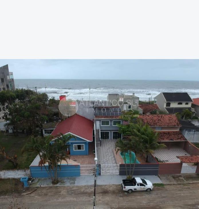 Sobrado à venda, pertinho do mar no Pereque, MATINHOS - PR