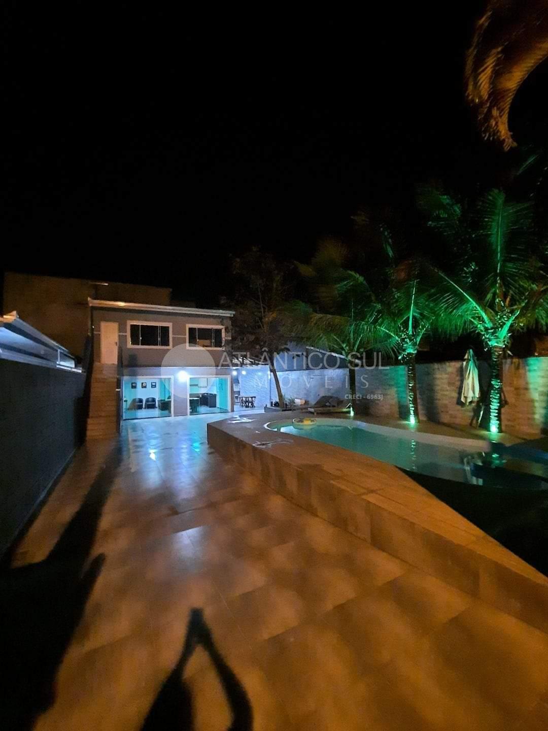 Sobrado à venda, pertinho do mar no Pereque, MATINHOS - PR