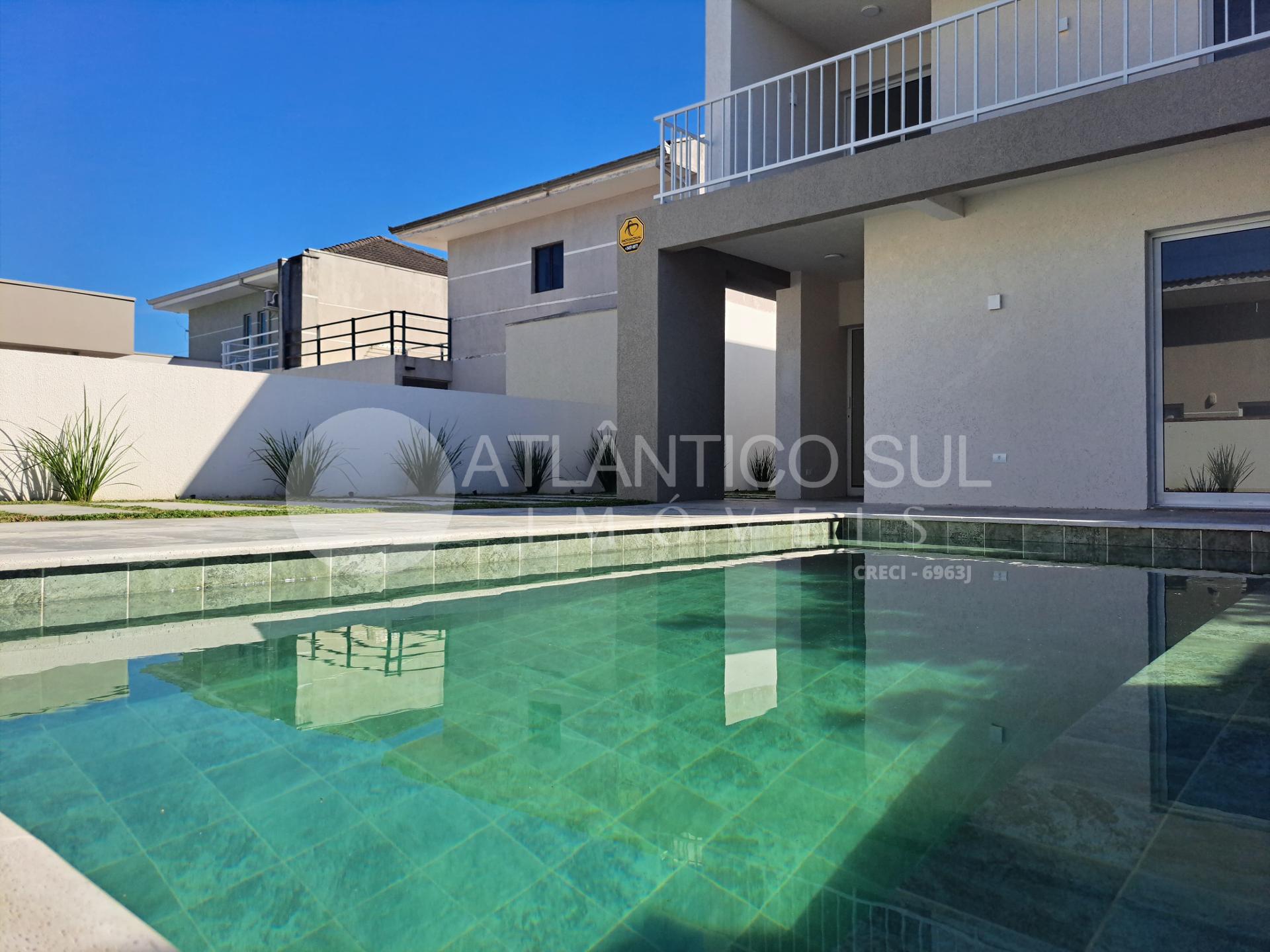 SOBRADO COM 4 SUITES E PISCINA NO ATAMI SUL, PONTAL DO PARANÁ ...