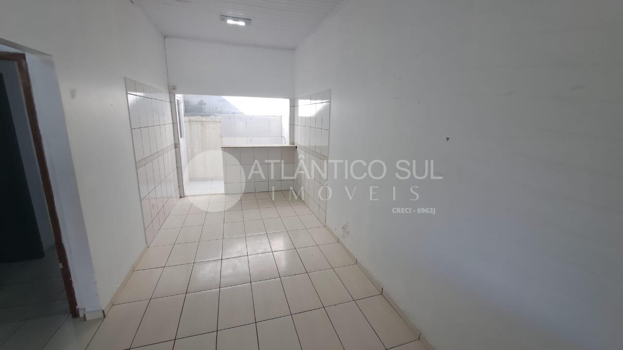 CASA COM 2 QUARTOS, 300M DA PRAIA, BALNEÁRIO SHANGRI-LÁ, PONTA...
