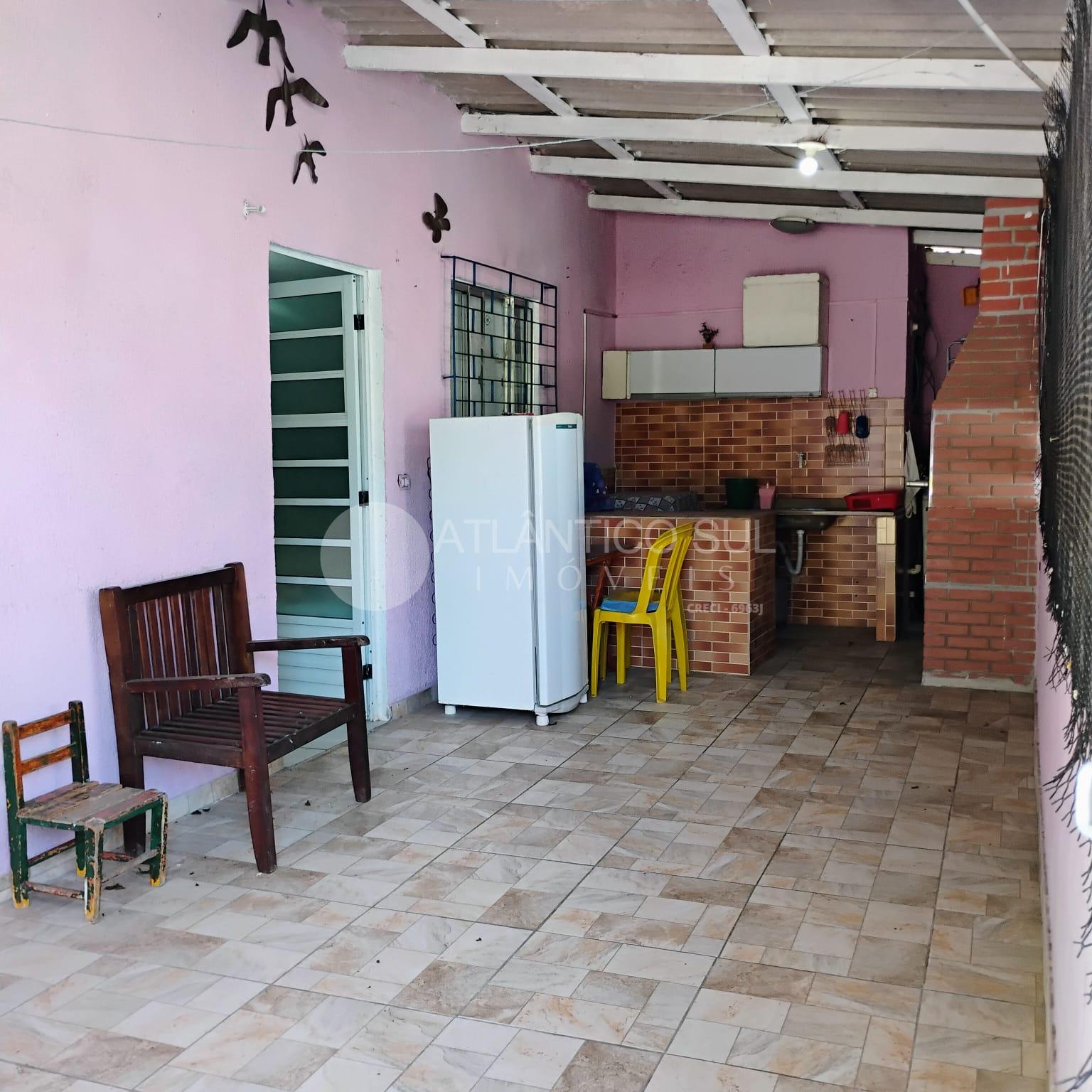 Casa à venda semi mobiliada no balneário Pereque, MATINHOS - PR