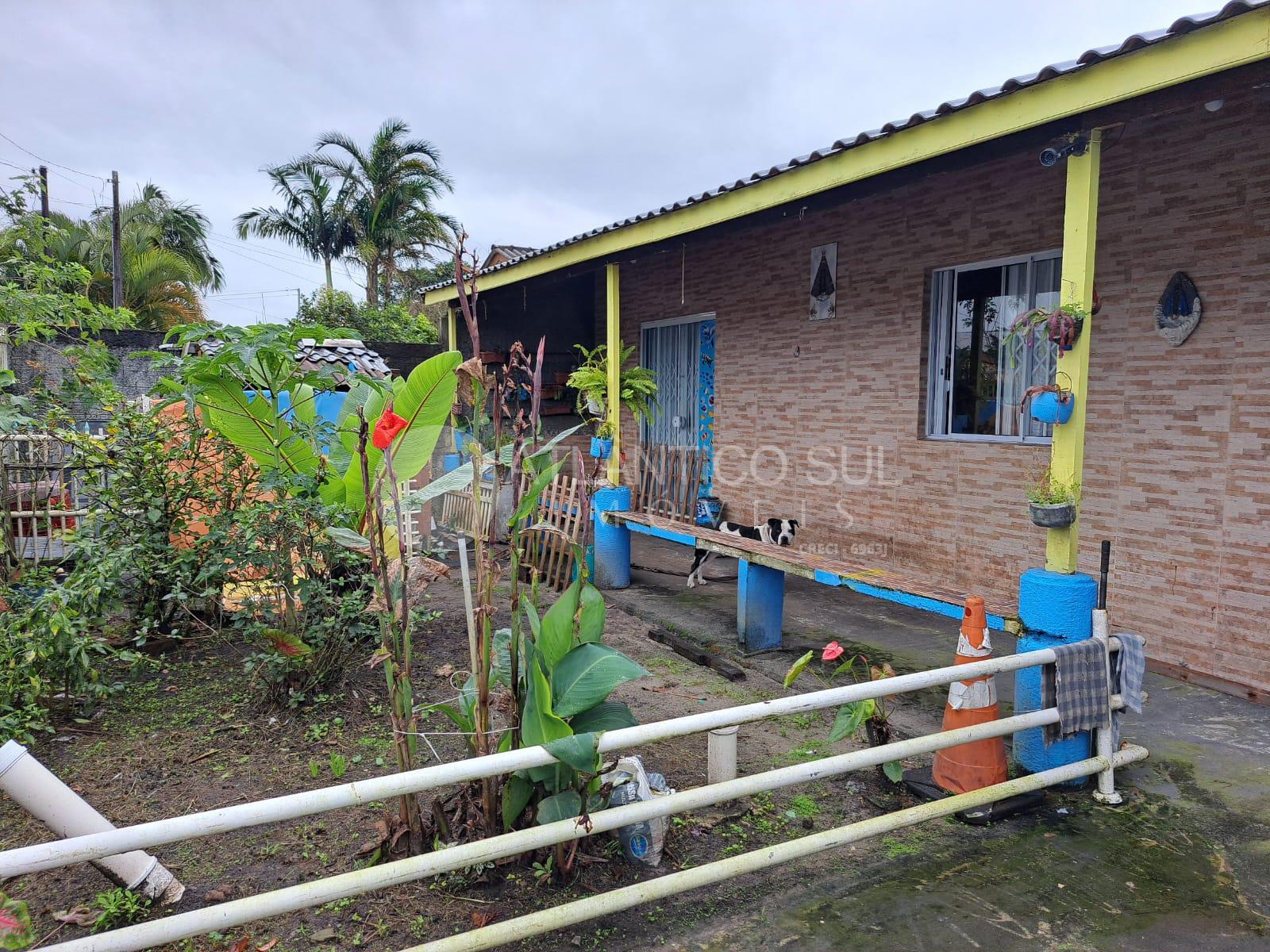 CASA COM PISCINA EM ALVENARIA, 650M DA PRAIA, PONTAL DO PARANA...