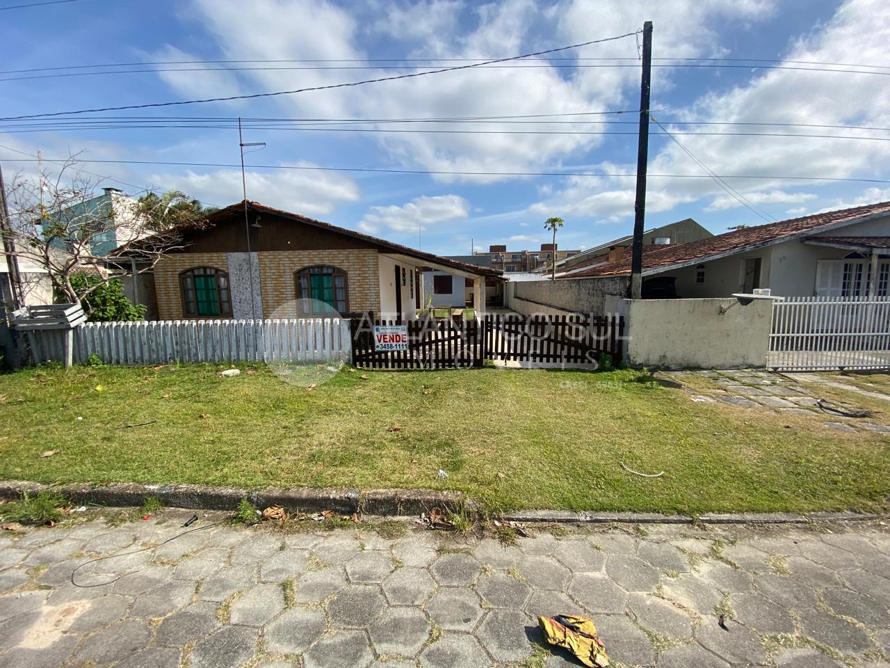 Duas casas a venda no mesmo terreno em Santa Terezinha, Pontal...