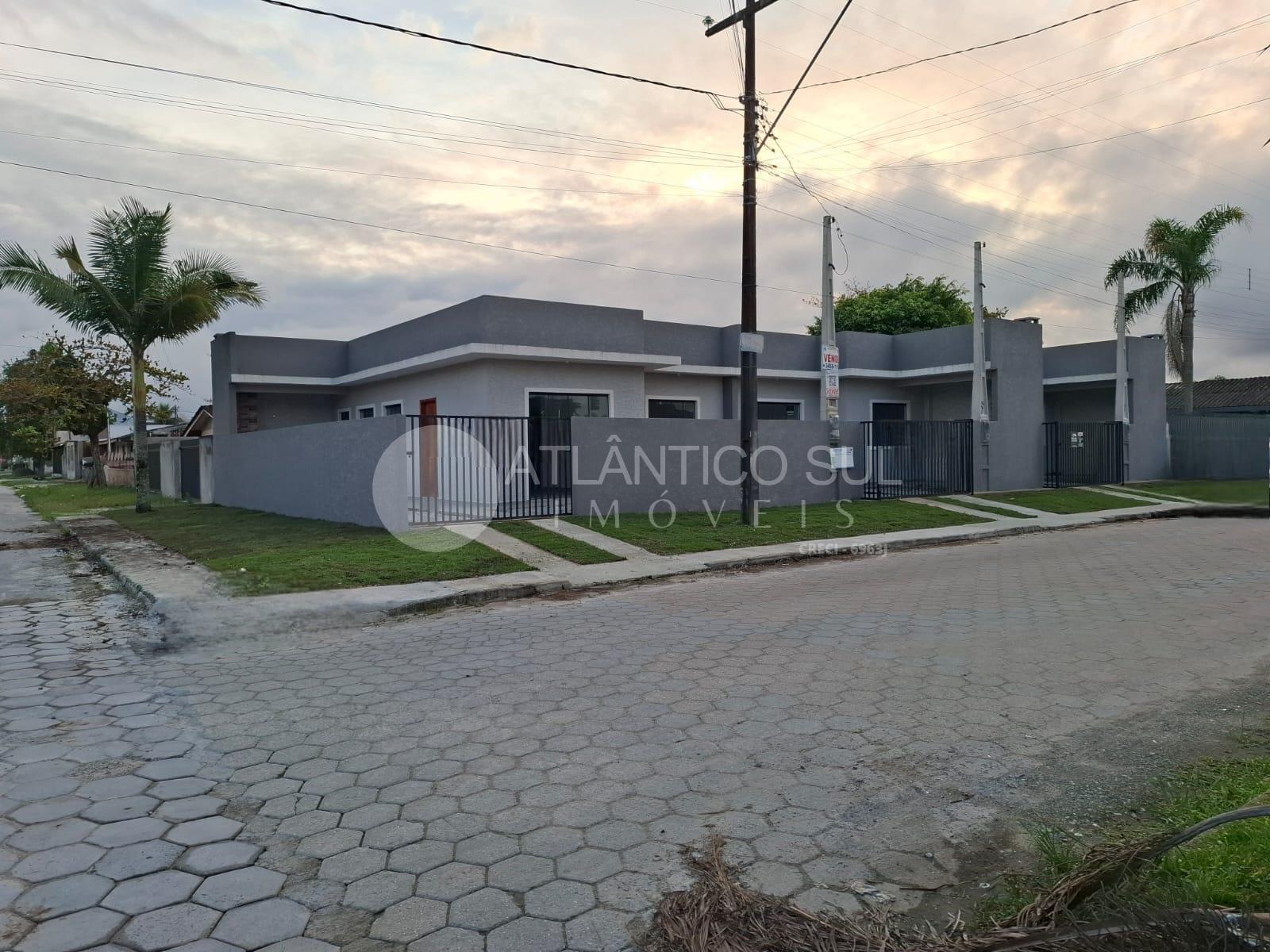 Casa à venda com 2 e 3 quartos, Praia de Leste, PONTAL DO PARA...