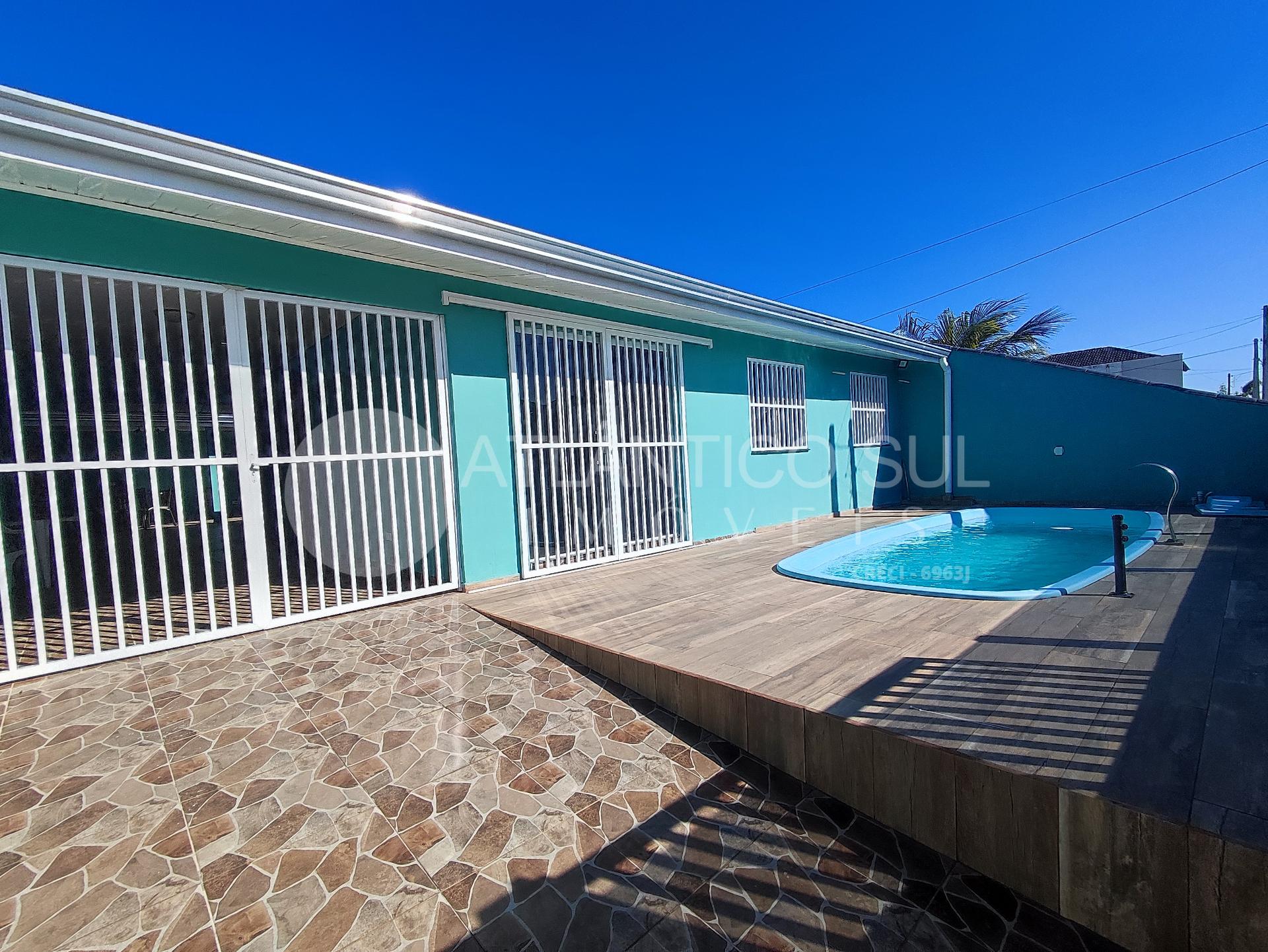 Casa à venda com piscina,400 metro do mar em Ipanema, PONTAL D...