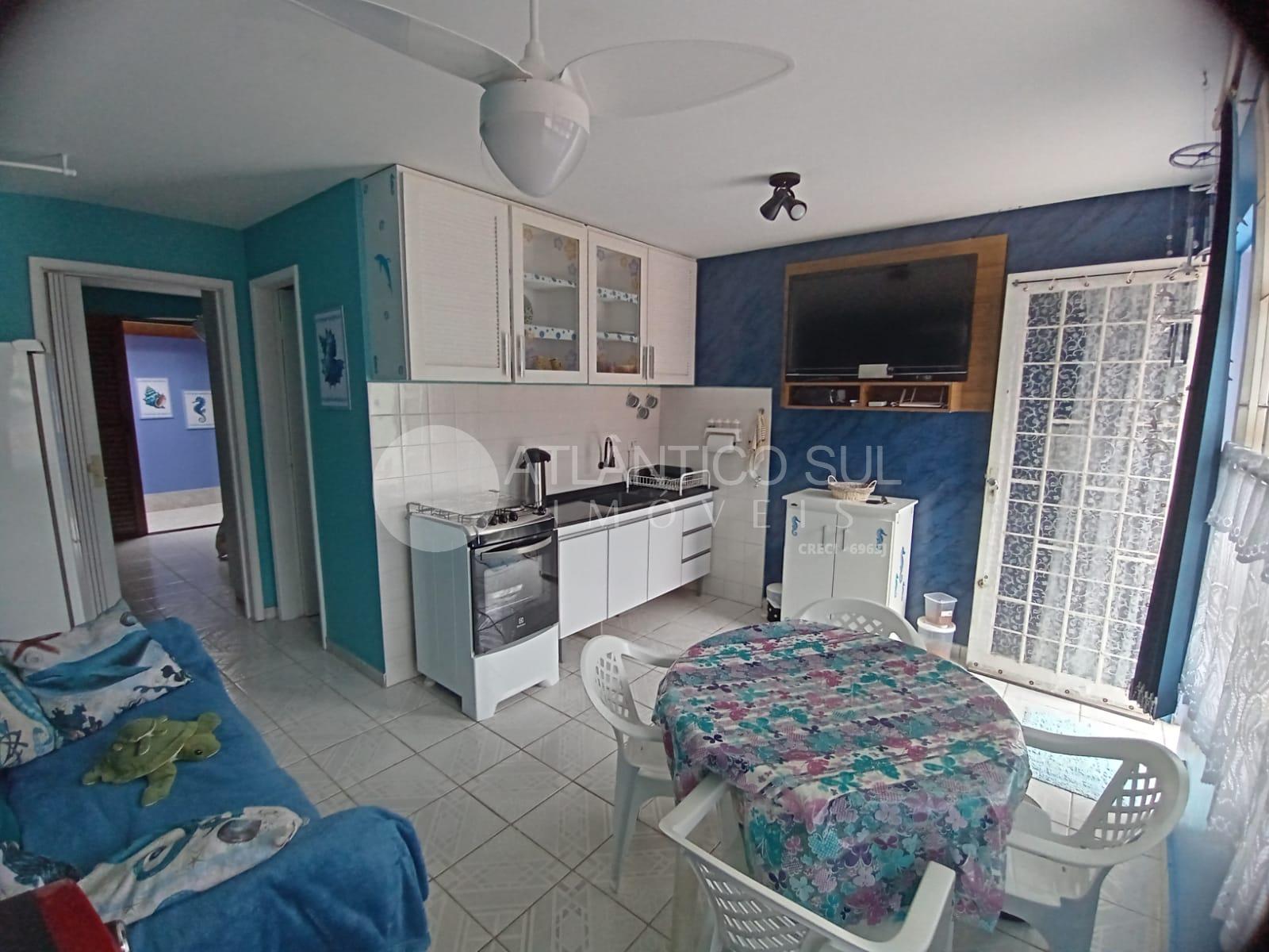 Casa  à venda, a 120 metros do mar no Balneário Shangrila, PON...