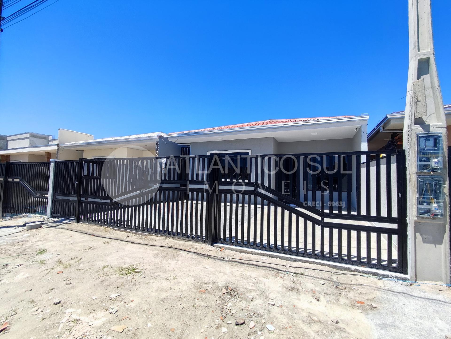 Casa à venda a 200 metros do mar em ,Praia de Leste, PONTAL DO...