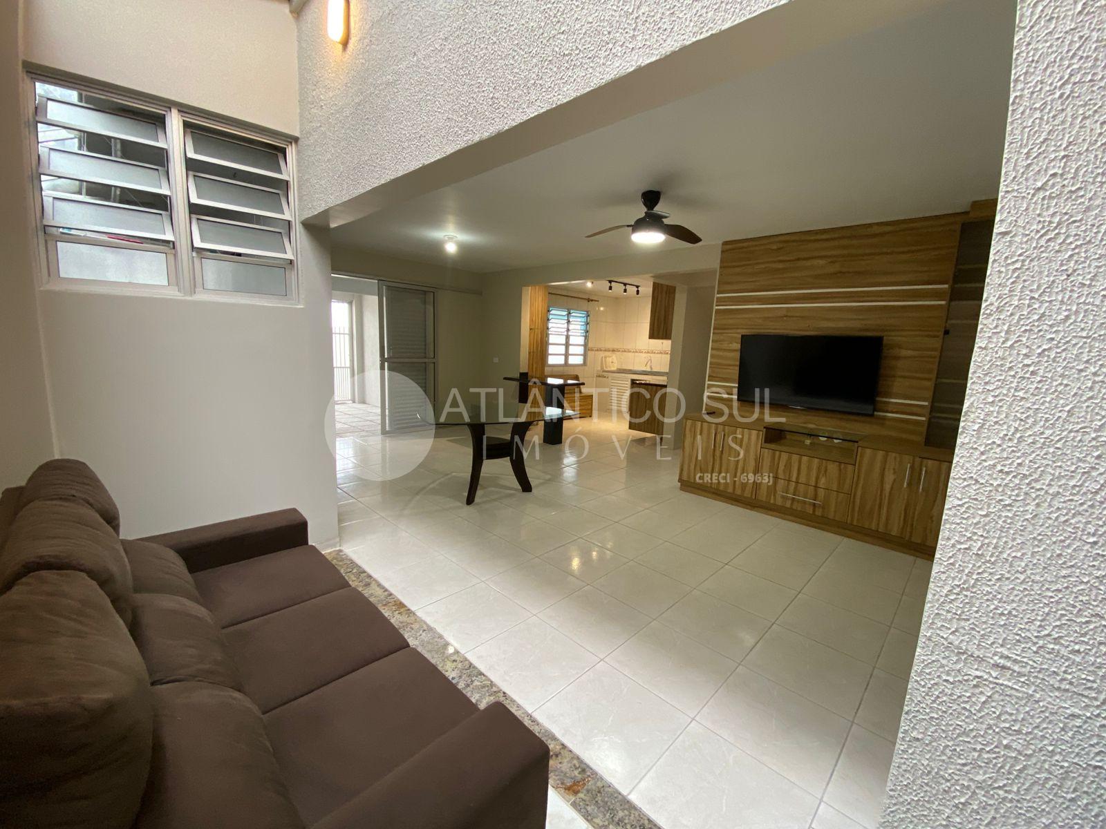 Sobrado para locação com piscina em Santa Terezinha, PONTAL DO...