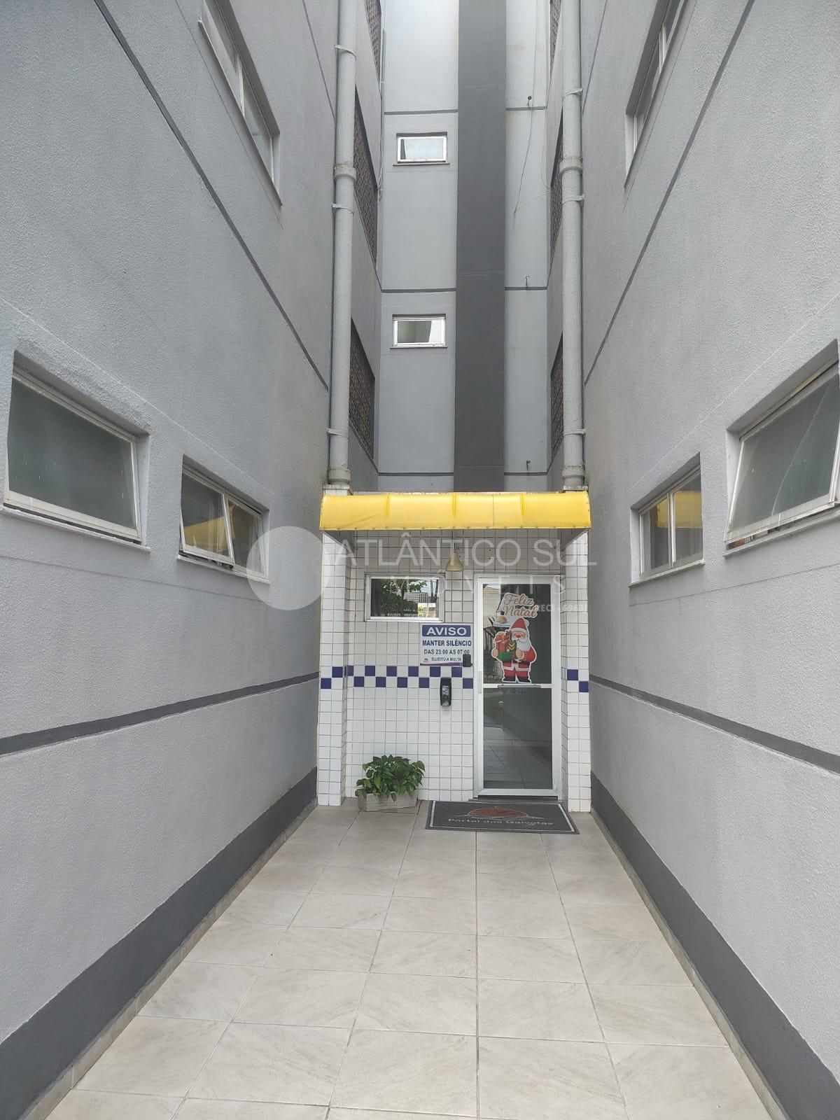 APARTAMENTO COM 2 QUARTOS, PISCINA, 300m DO MAR, GAIVOTAS, MAT...