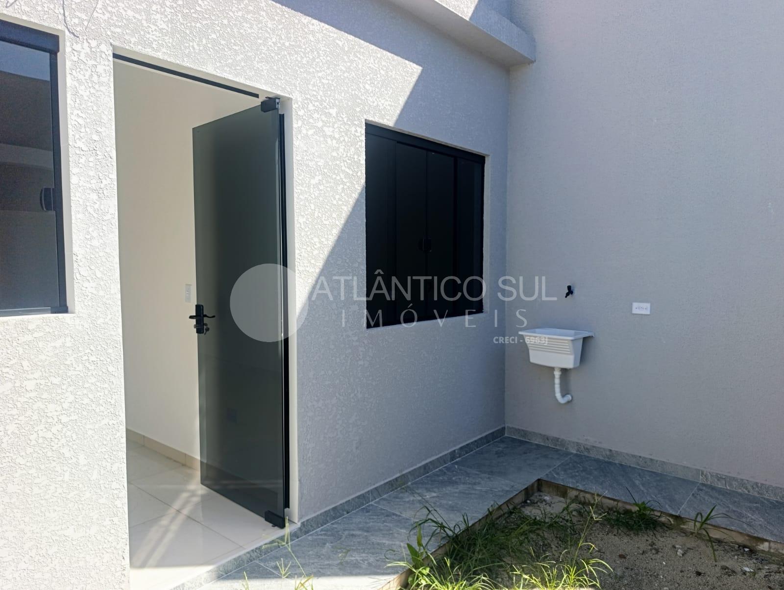 Casa à venda com 02 quartos, SHANGRI-LÁ, PONTAL DO PARANA - PR