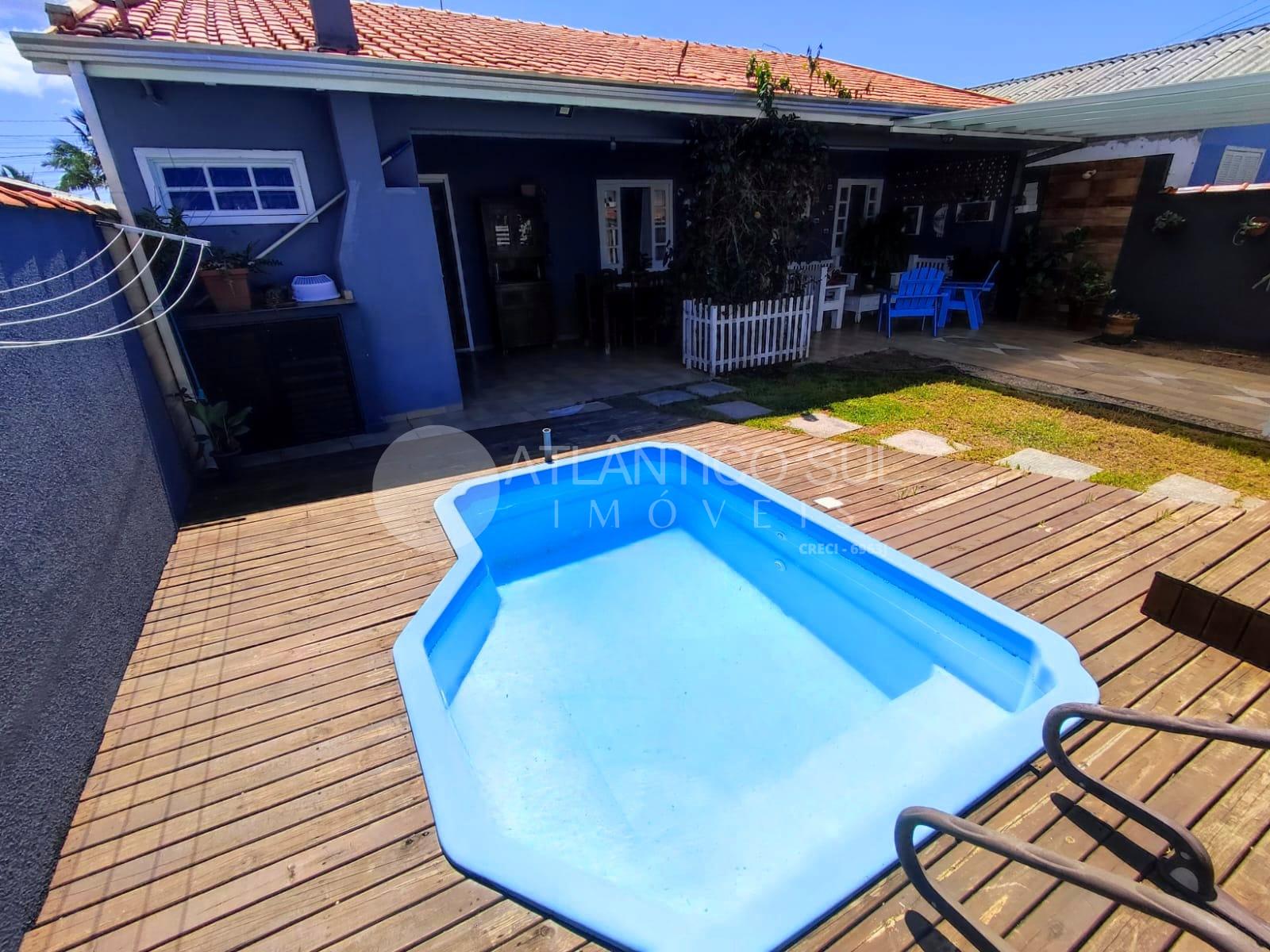 Casa à venda com piscina em Praia de Leste, PONTAL DO PARANA - PR