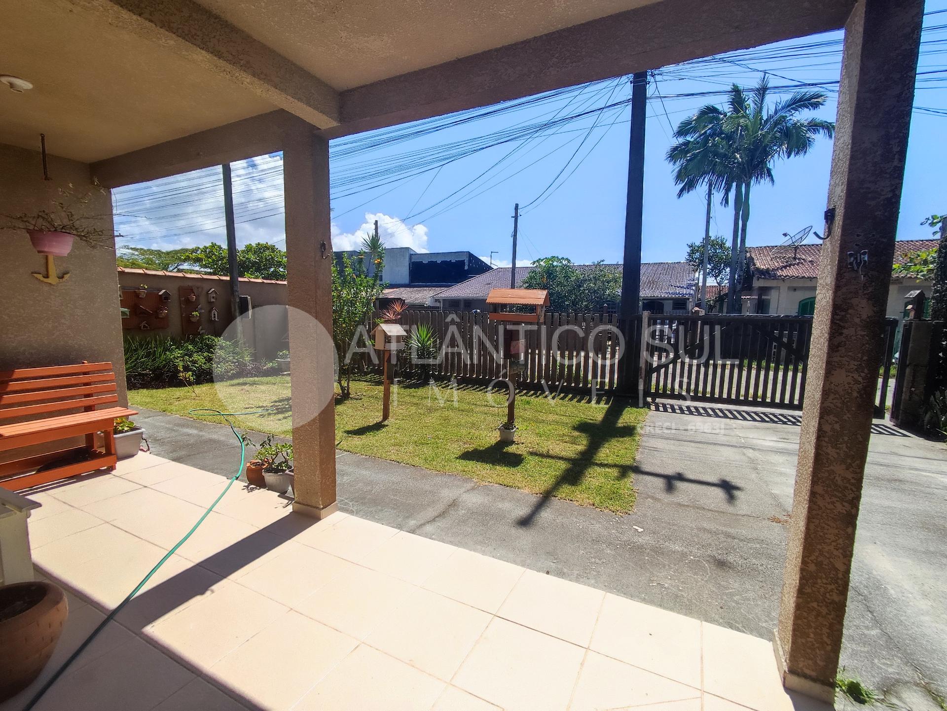 Sobrado à venda, 200 metros do mar,  GAIVOTAS, MATINHOS - PR