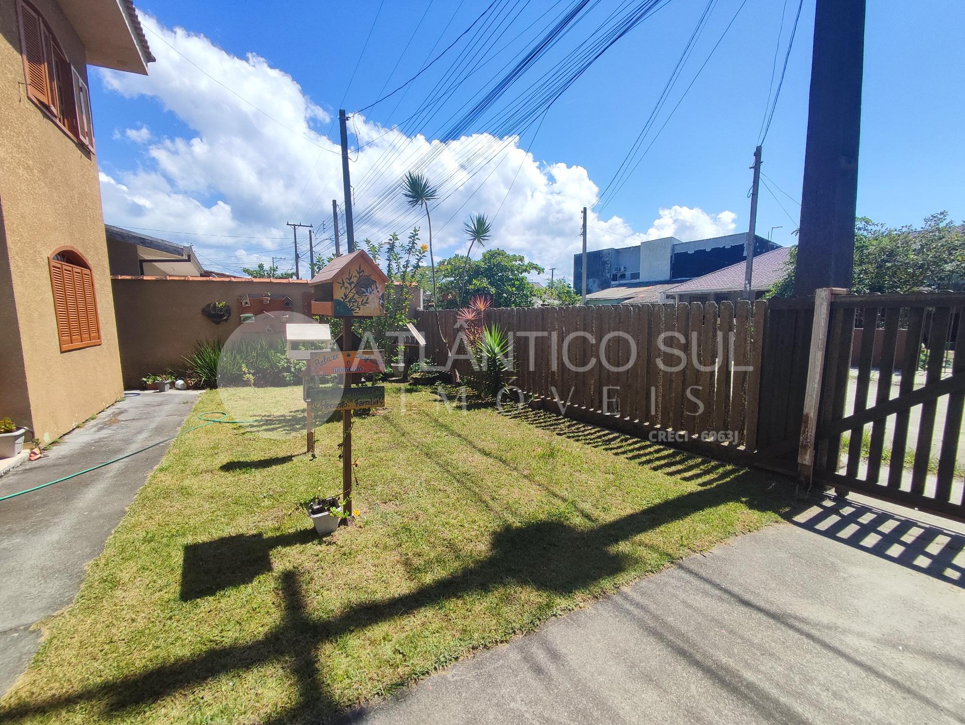 Sobrado à venda, 200 metros do mar,  GAIVOTAS, MATINHOS - PR