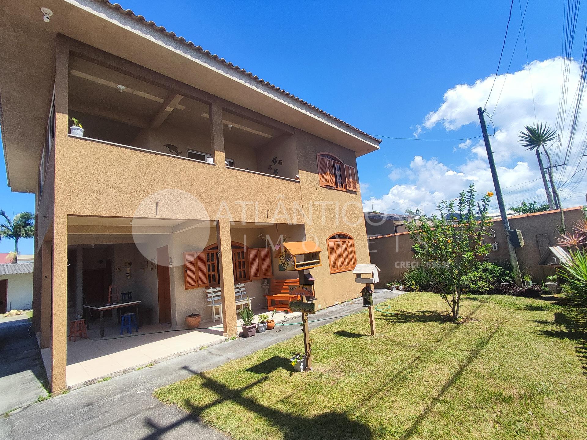 Sobrado à venda, 200 metros do mar,  GAIVOTAS, MATINHOS - PR