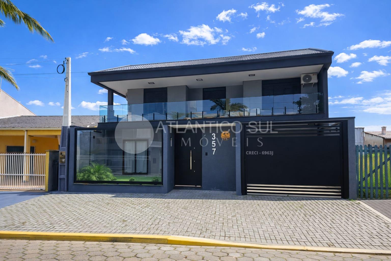 SOBRADO ALTO PADRÃO APENAS 70m DO MAR EM SANTA TEREZINHA, PONT...