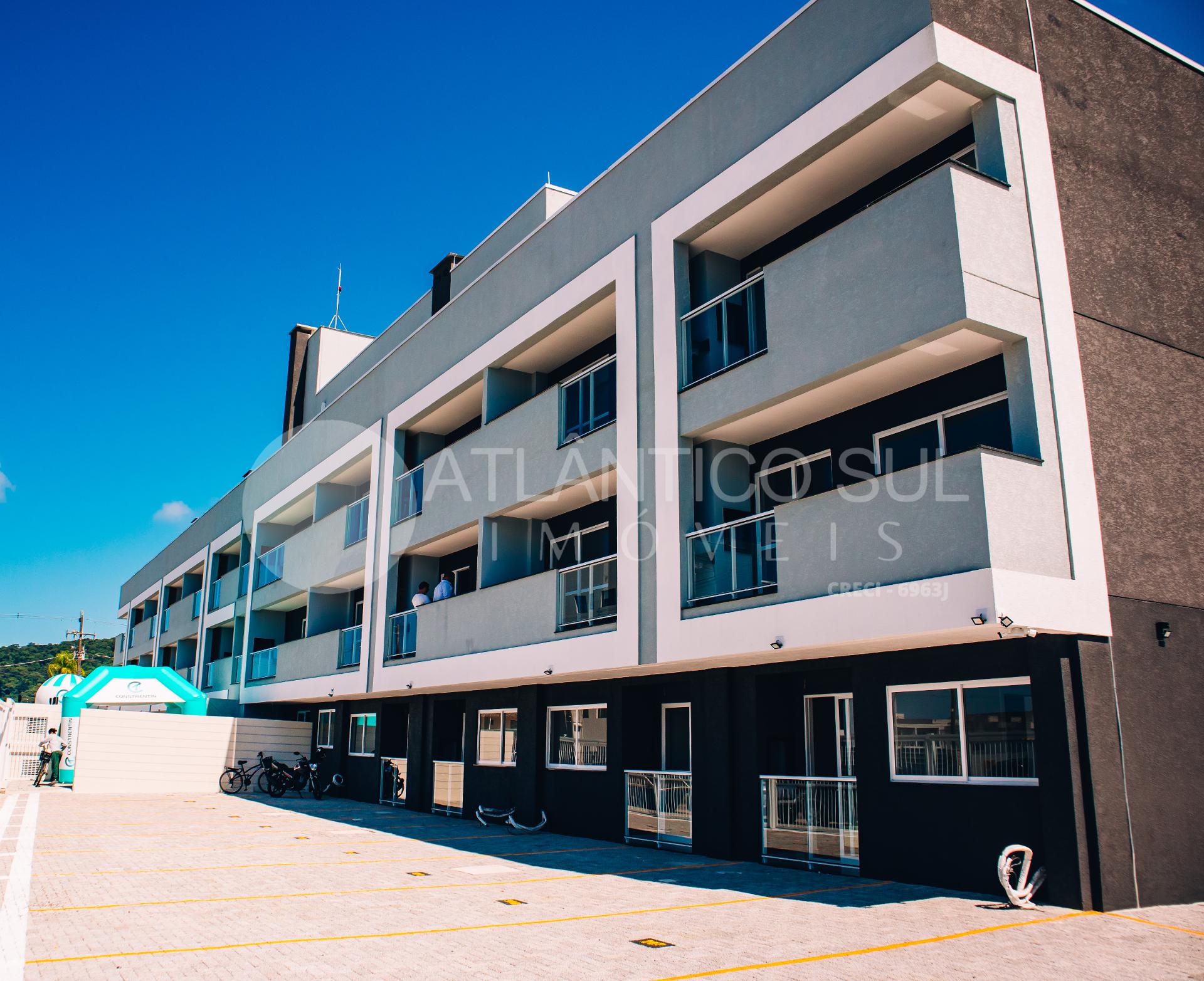 APARTAMENTO COM 2 QUARTOS, ÓTIMA LOCALIZAÇÃO, CAIOBÁ, MATINHOS...