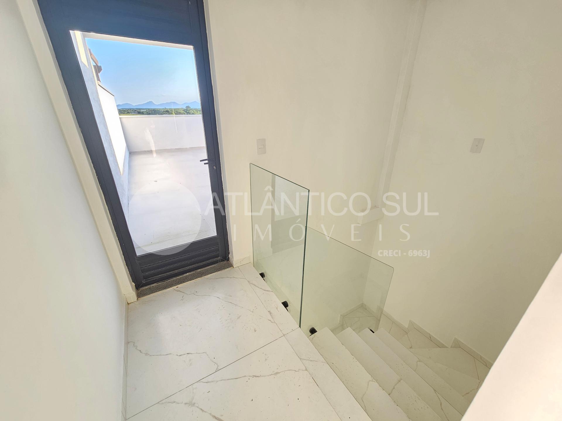 COBERTURA DUPLEX, APENAS 250m DO MAR, PRAIA DE LESTE, PONTAL D...