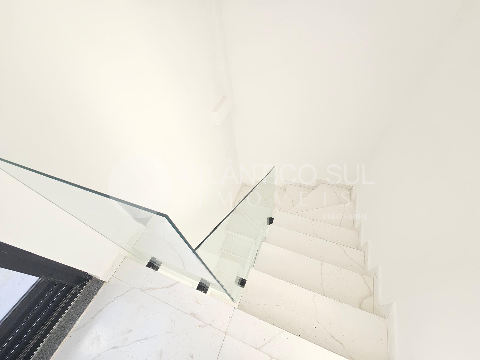 COBERTURA DUPLEX, APENAS 250m DO MAR, PRAIA DE LESTE, PONTAL D...