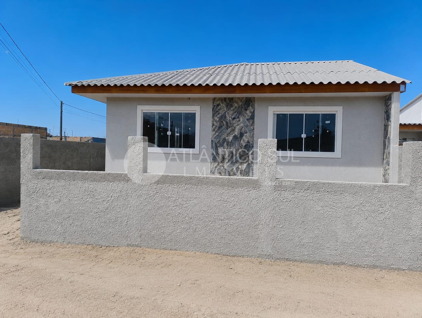 Casa de esquina na Praia de Leste - Pontal do Paraná.