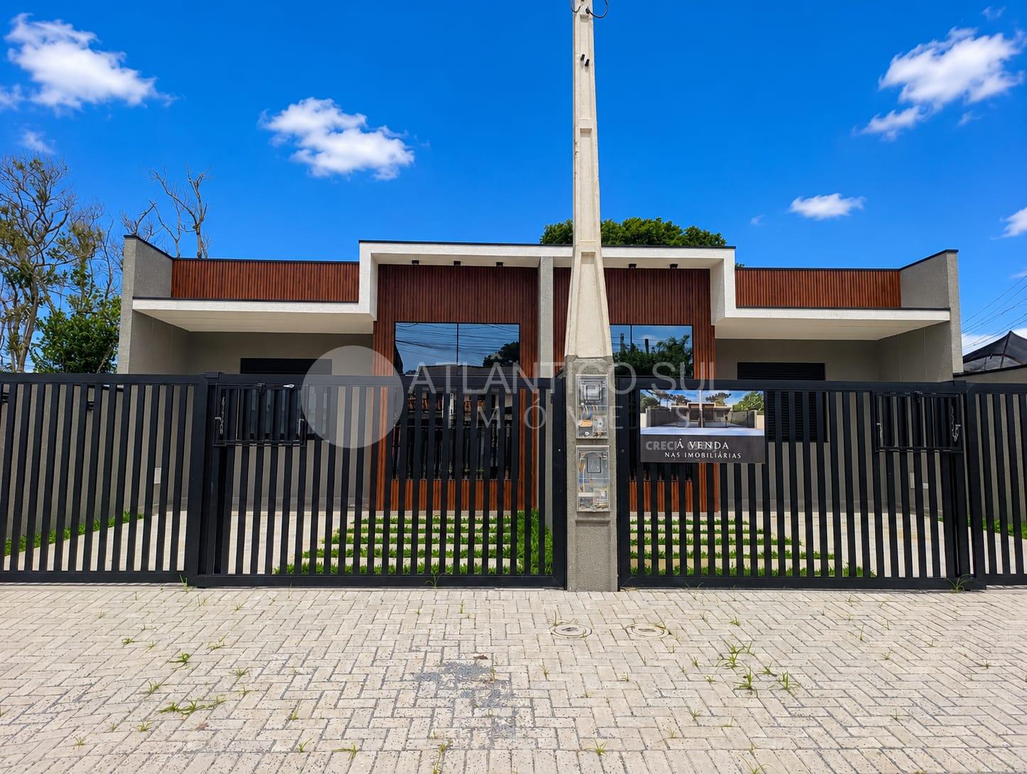 Casa moderna de alto padrão á venda na praia de Shangri-la