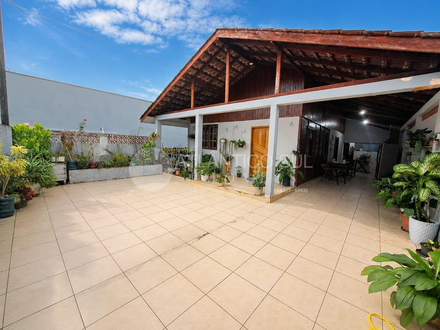 CASA COM 3 QUARTOS E MAIS 2 APARTAMENTOS, IPANEMA, PONTAL DO P...