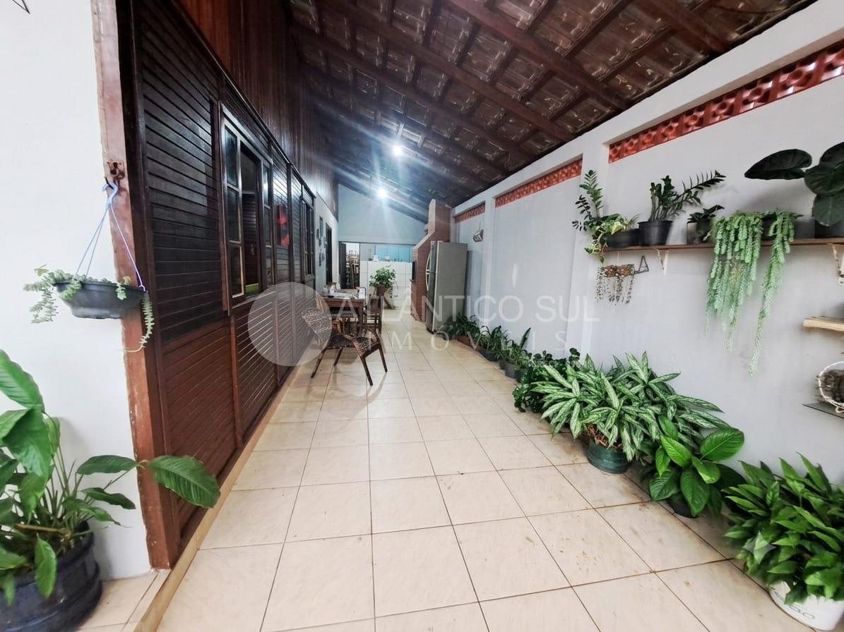 CASA COM 3 QUARTOS E MAIS 2 APARTAMENTOS, IPANEMA, PONTAL DO P...