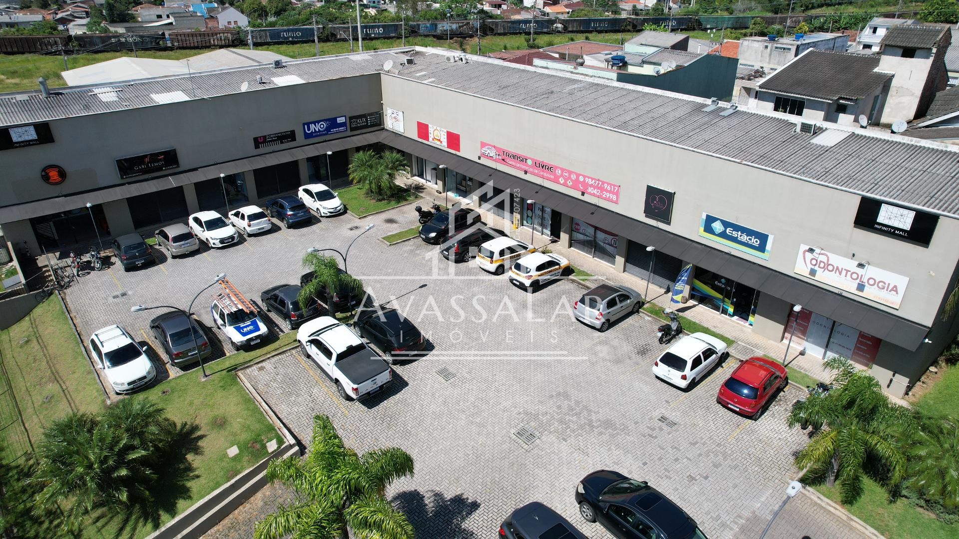 Sala Comercial para Loca??o com 70m  em Centro Comercial Estru...