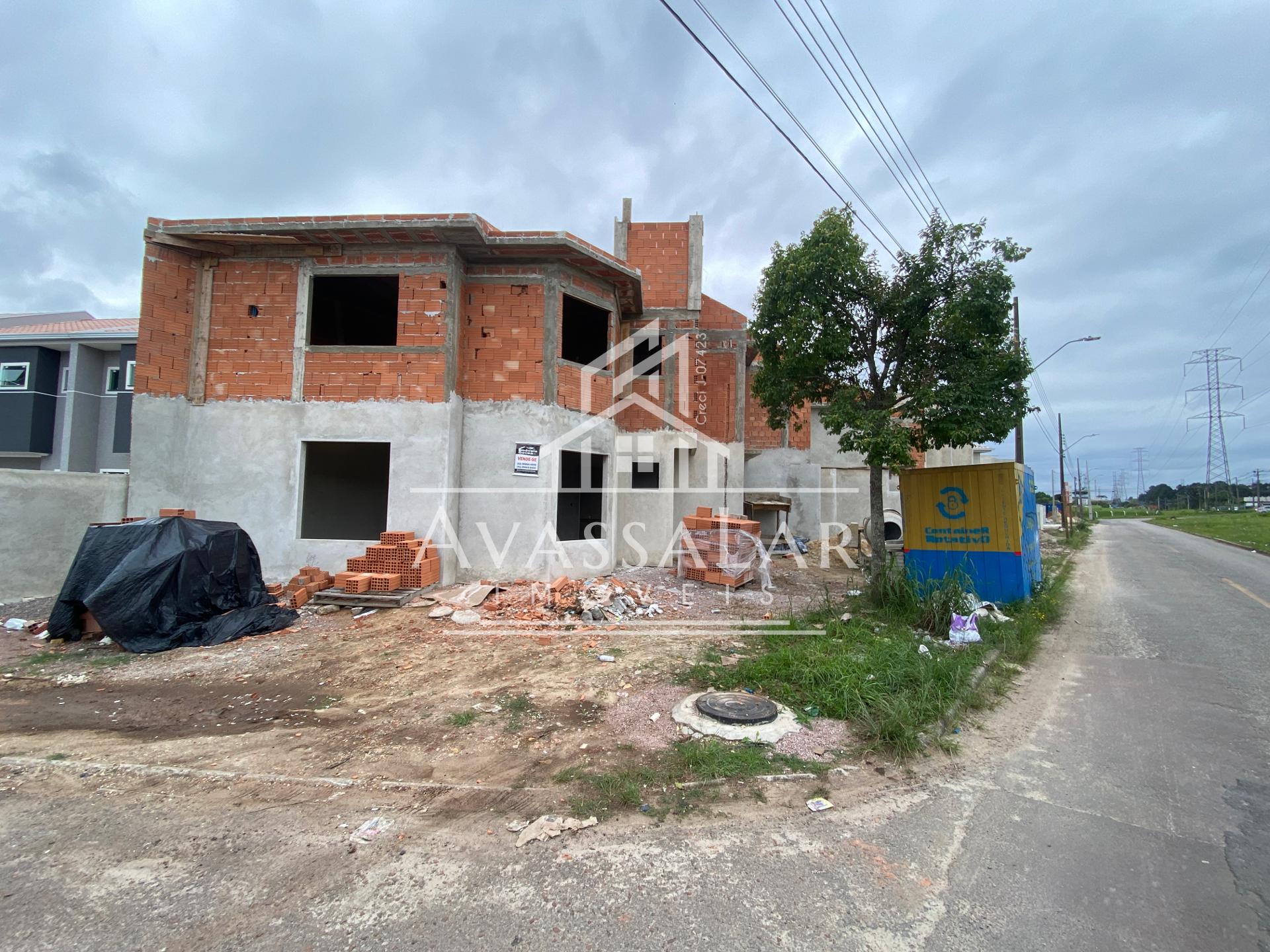Sobrado com 3 quartos e uma s?ite na Cidade Industrial de CURI...