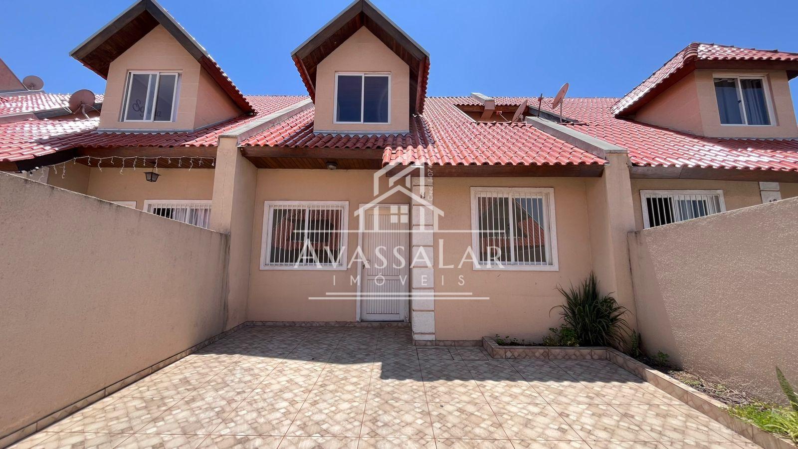 Casa com 4 dormitorios sendo 1 suite , 2 vagas de garagem - Pi...