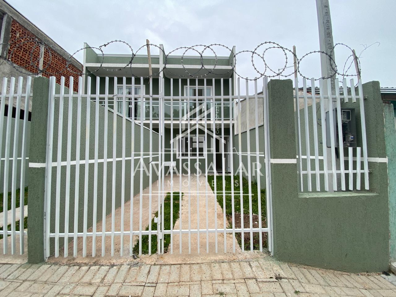 Sobrado de Frente para Rua com 2 Quartos, Sacada e garagem, ba...