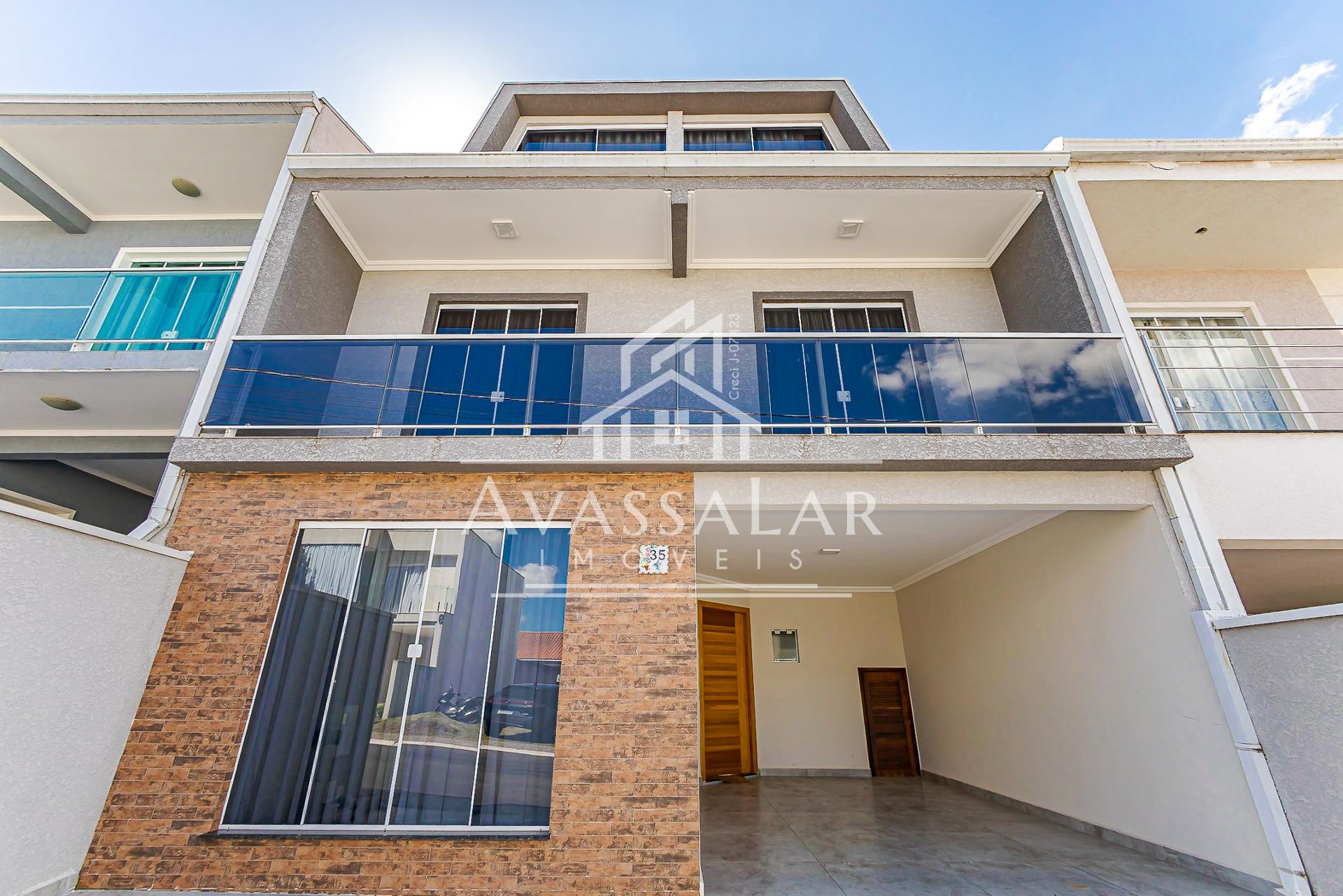 Sobrado em condom?nio ? venda, na Cidade Industrial de Curitib...