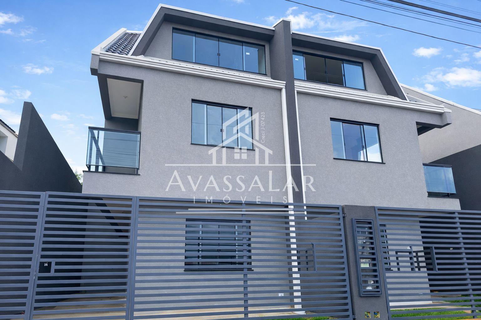 TRIPLEX COM 3 DORMITORIOS COM EDICULA  LOCALIZADO NO ALTO BOQU...