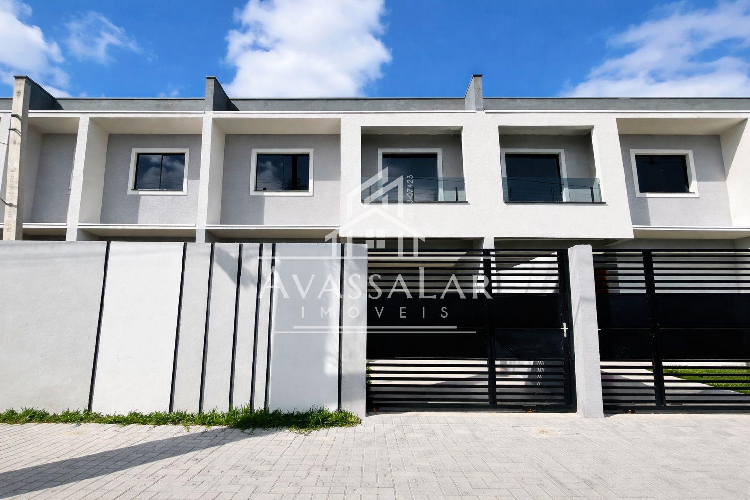 Sobrado com 3 dormit?rios sendo 1 su?te 1 vaga - Sitio Cercado