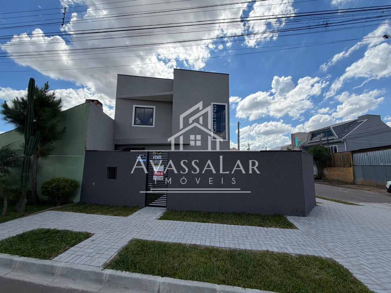 Sobrado de esquina com 2 dormit?rios - S?tio Cercado | Curitib...