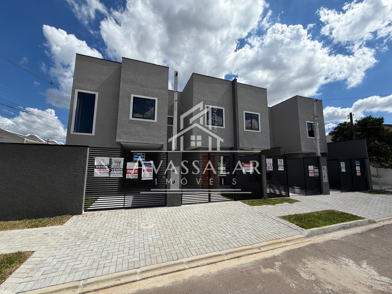 Sobrado com 2 dormit?rios ? venda no S?tio Cercado - Curitiba PR