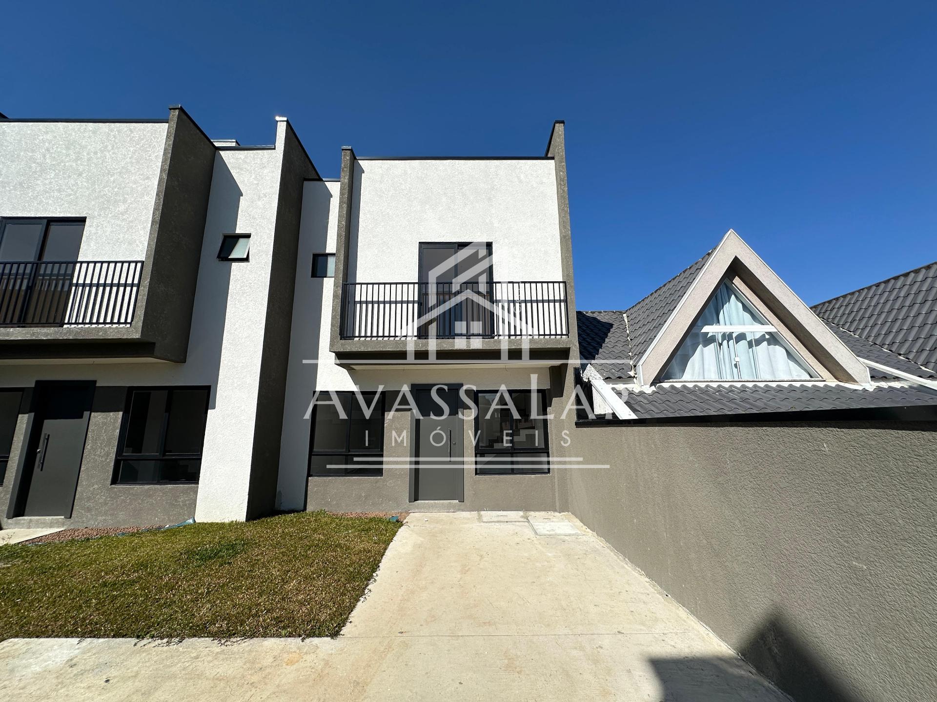 Sobrado com 3 dormit?rios e terra?o ? venda - Xaxim | Curitiba PR