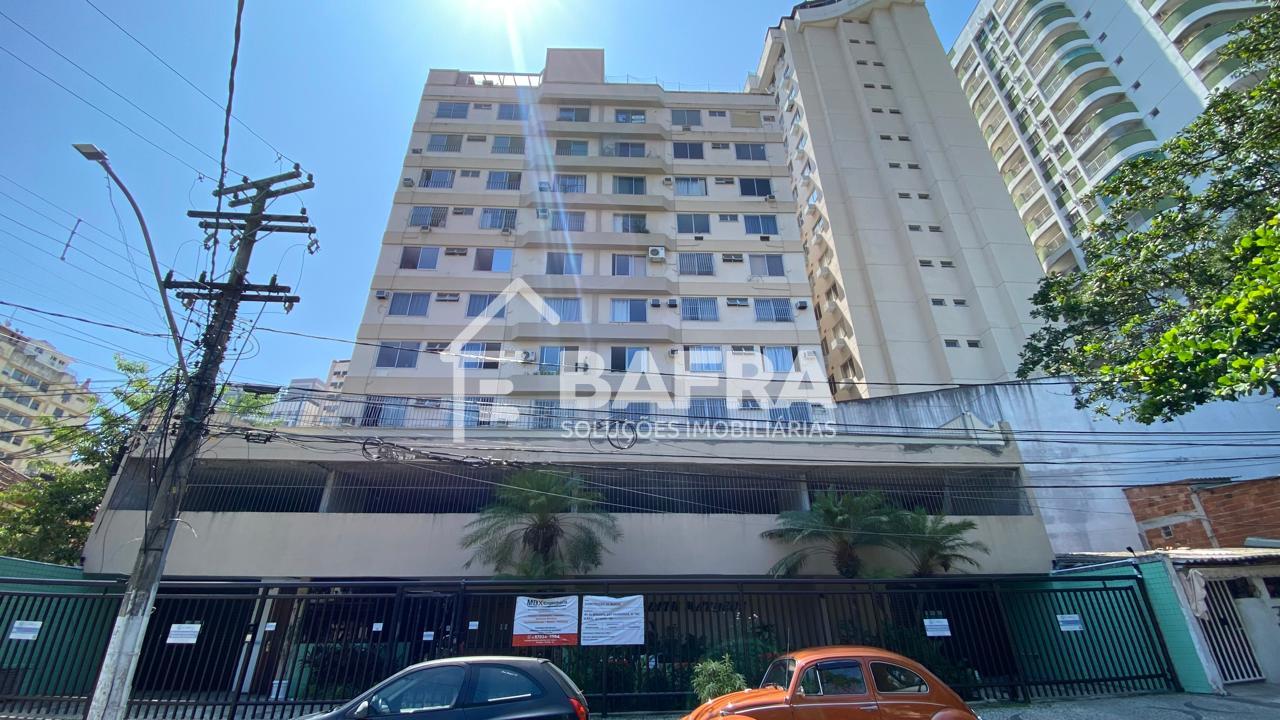 Cobertura à venda, por R 650.000,00, com 3 quartos sendo 2 suí...