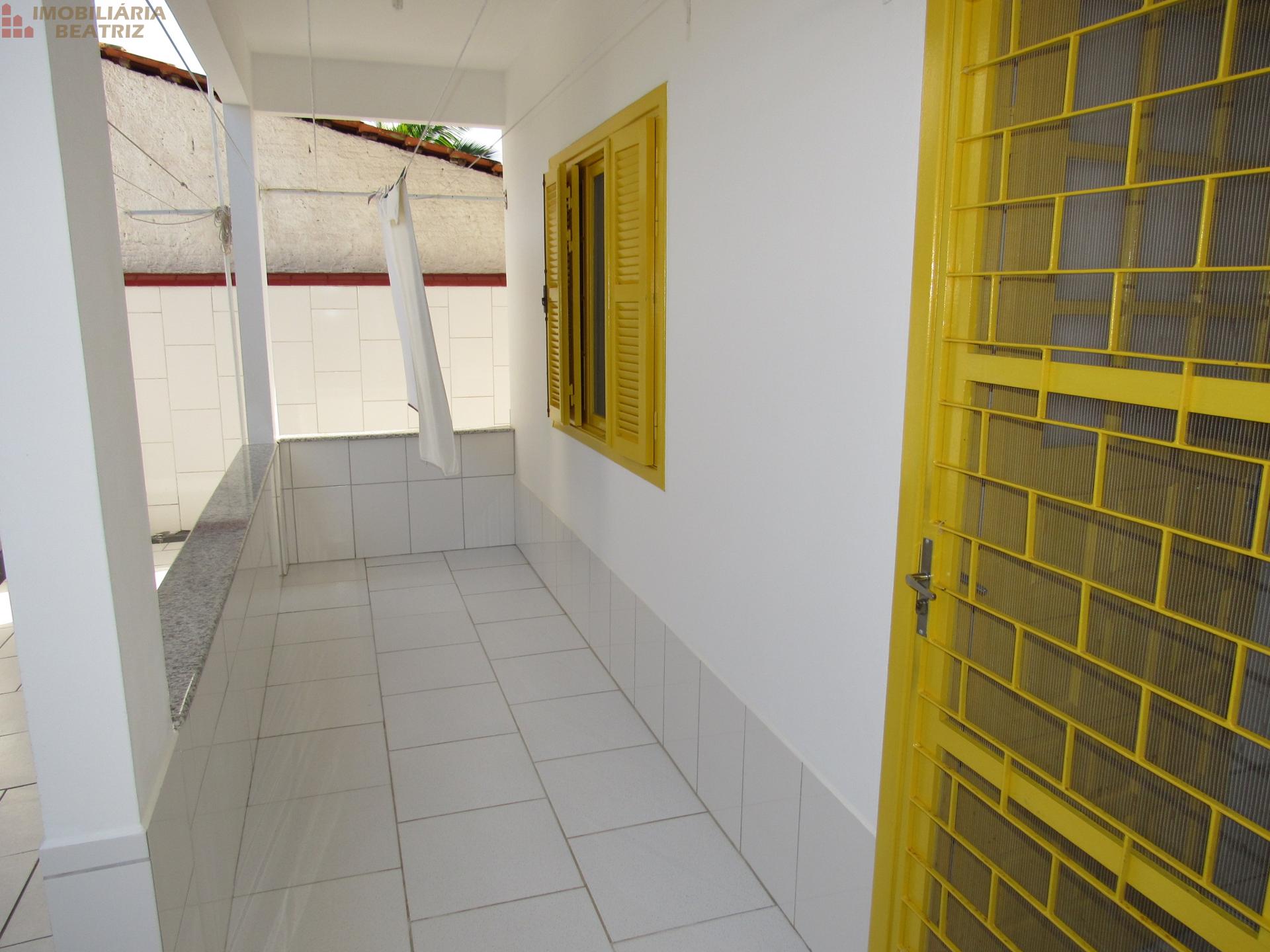 rea de servio/Varanda