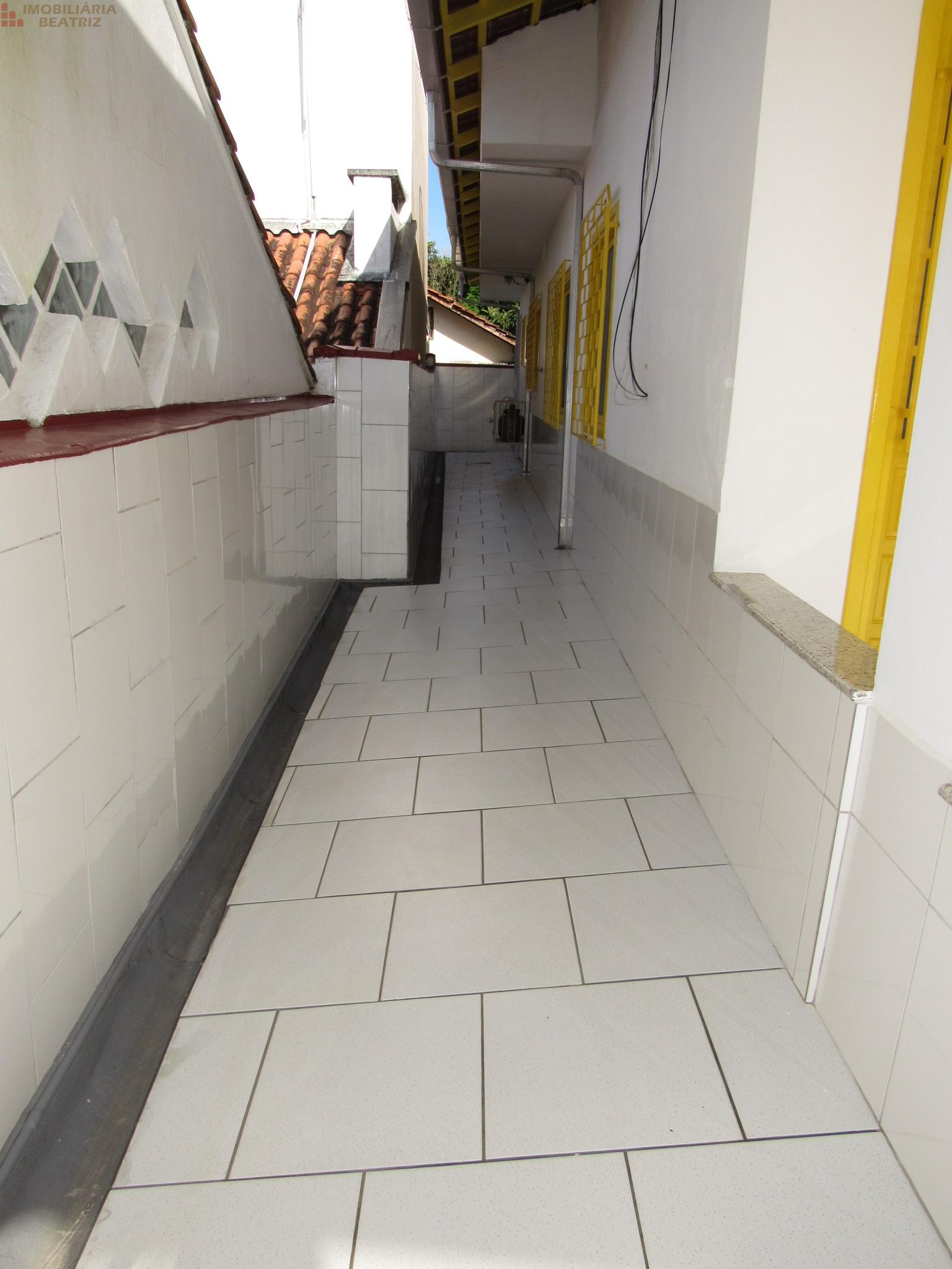 Corredor lateral direito