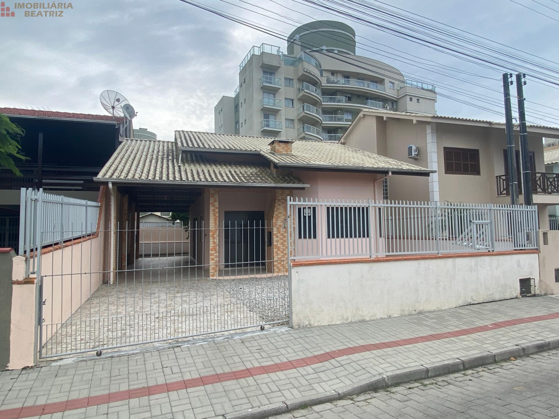 Casas com 03 quartos para locação, CENTRO, PENHA - SC