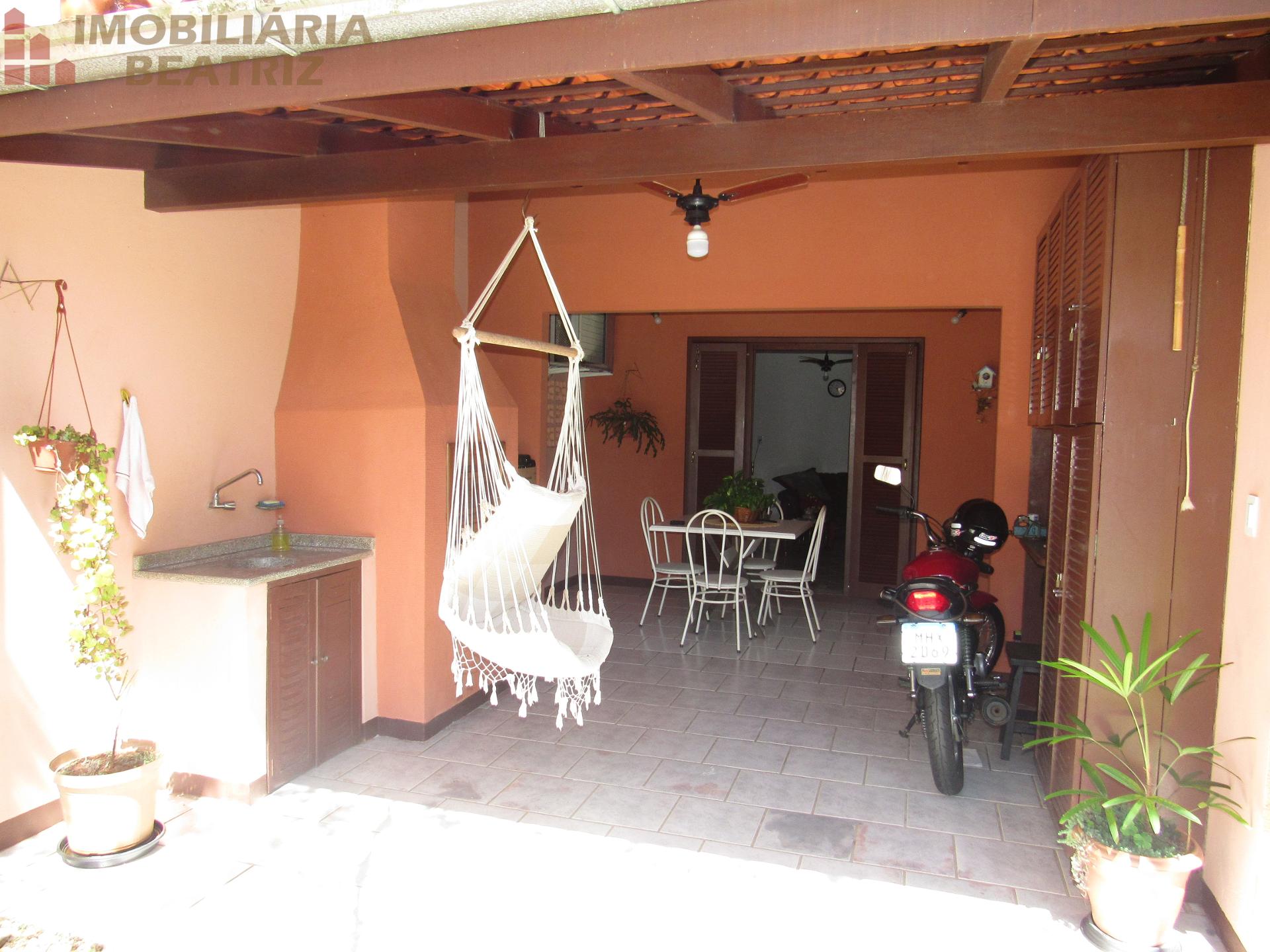 Garagem Coberta 02