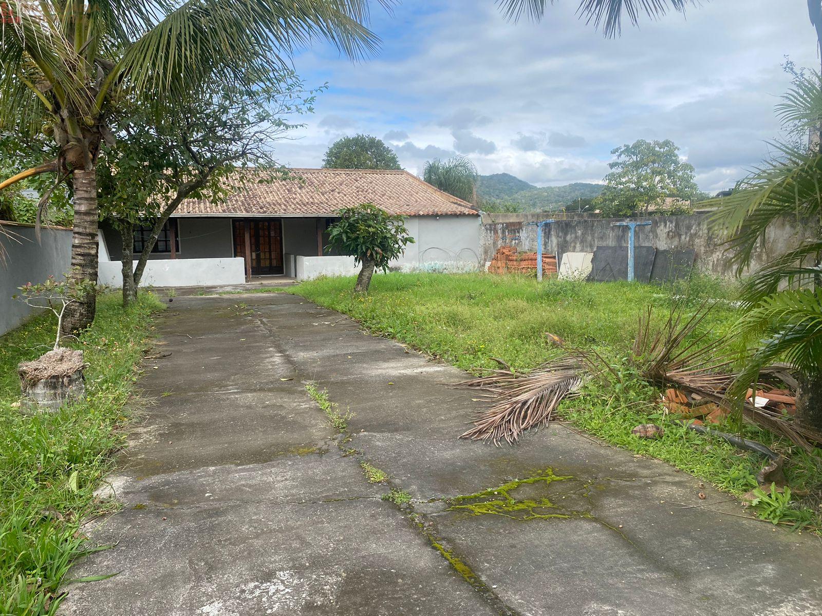 CASA À VENDA NO CENTRO DE PENHA SC