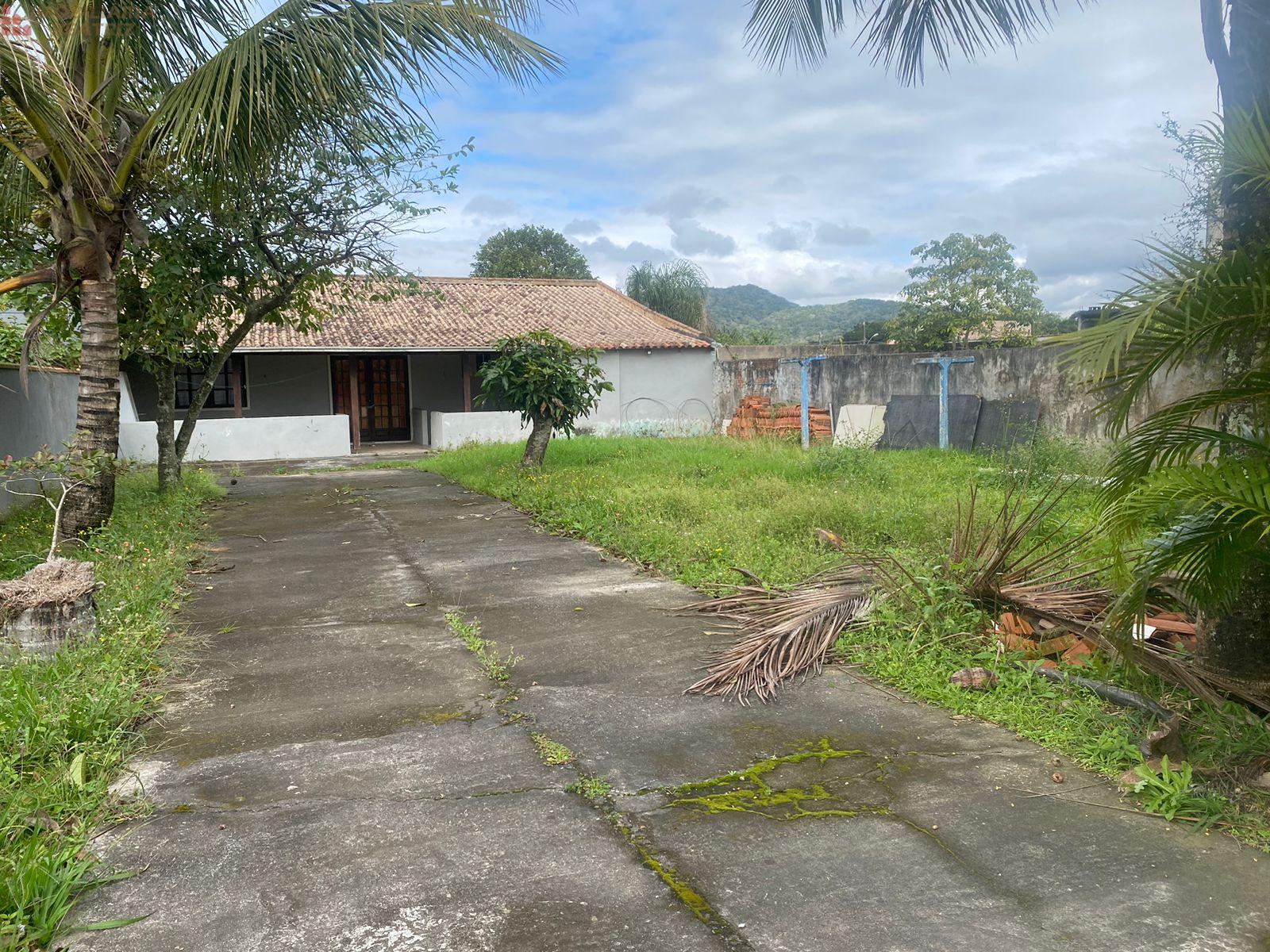 CASA À VENDA NO CENTRO DE PENHA SC