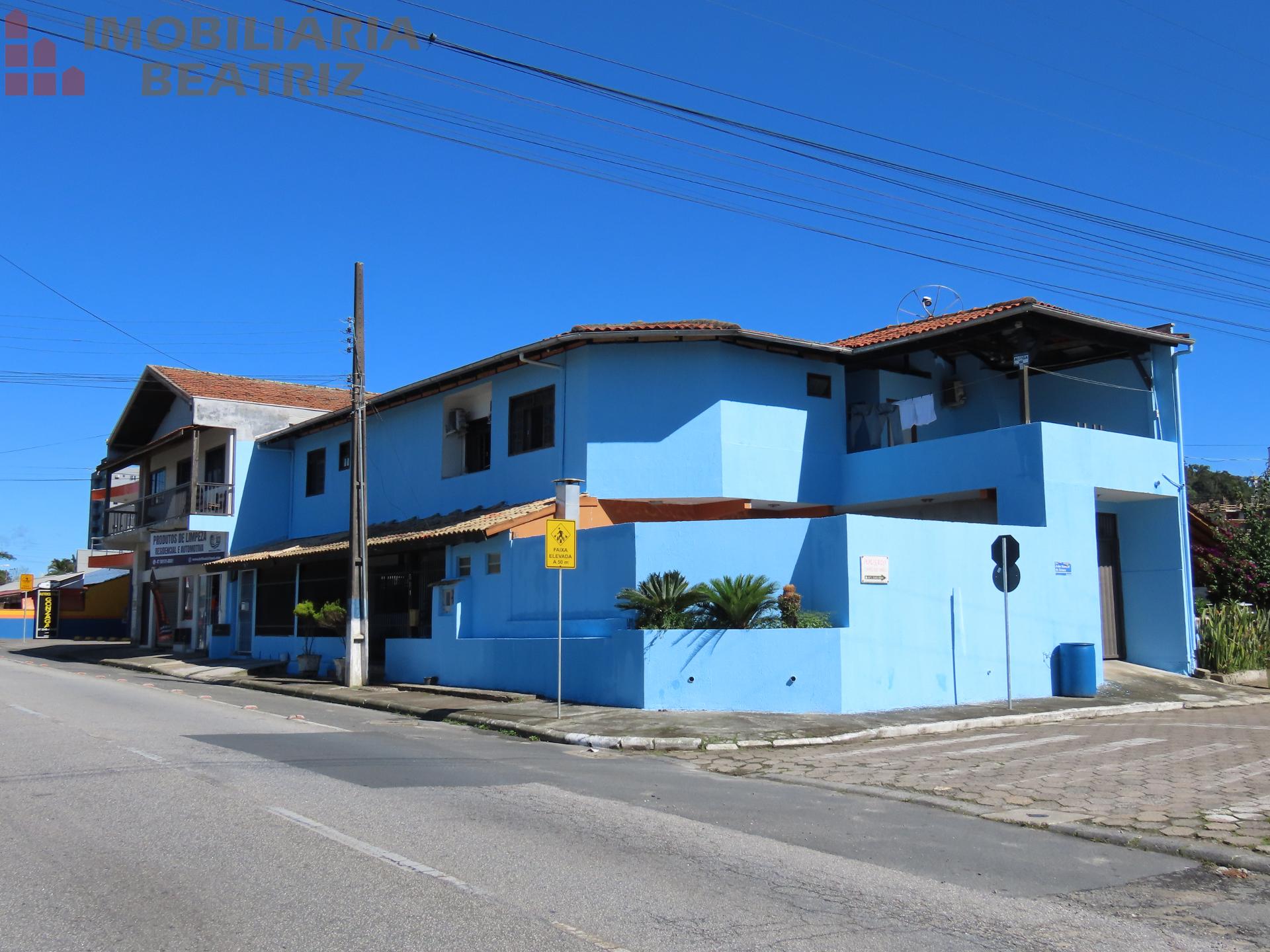 SOBRADO CENTRO DE PENHA - SC.